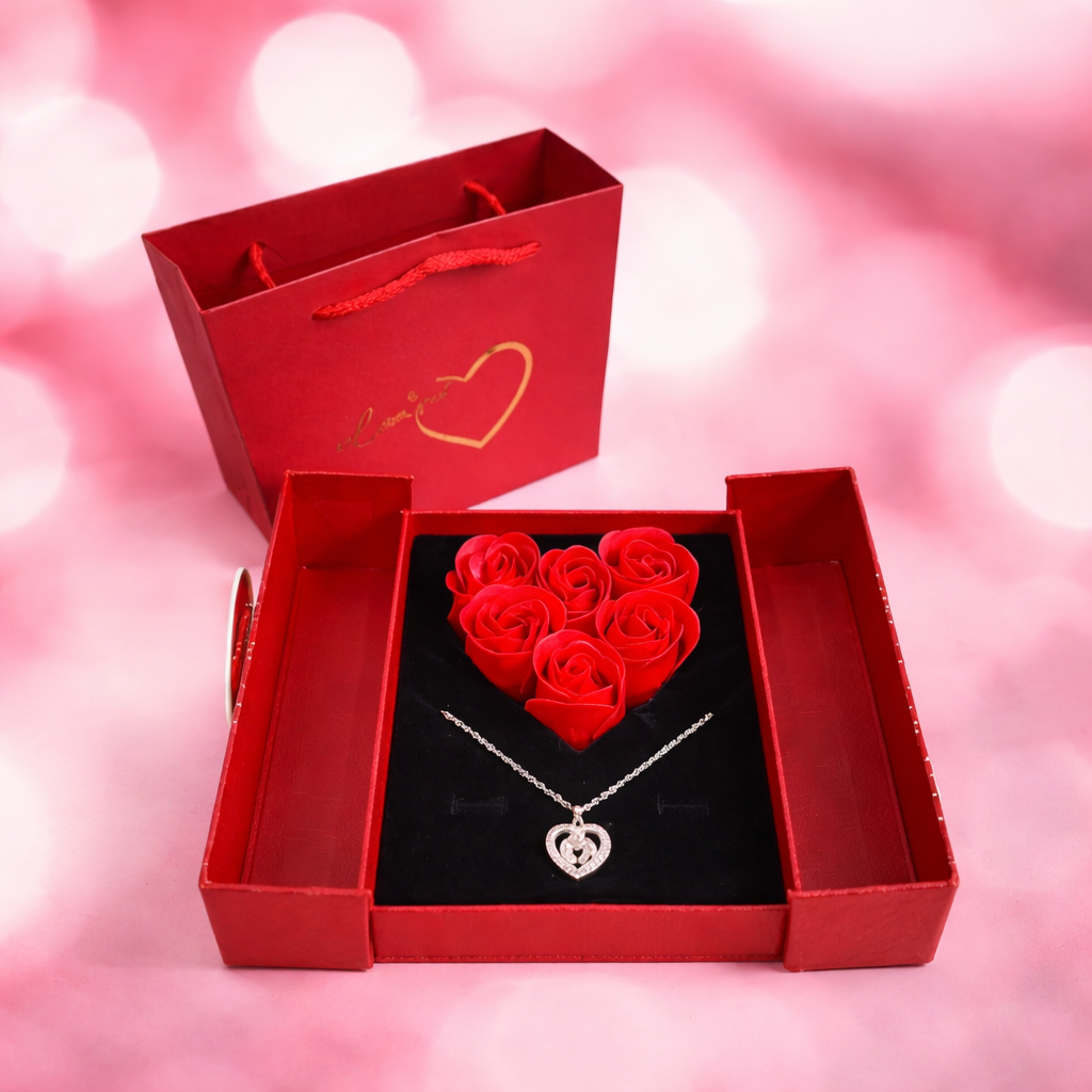 Set Collar Y Rosas De Corazón